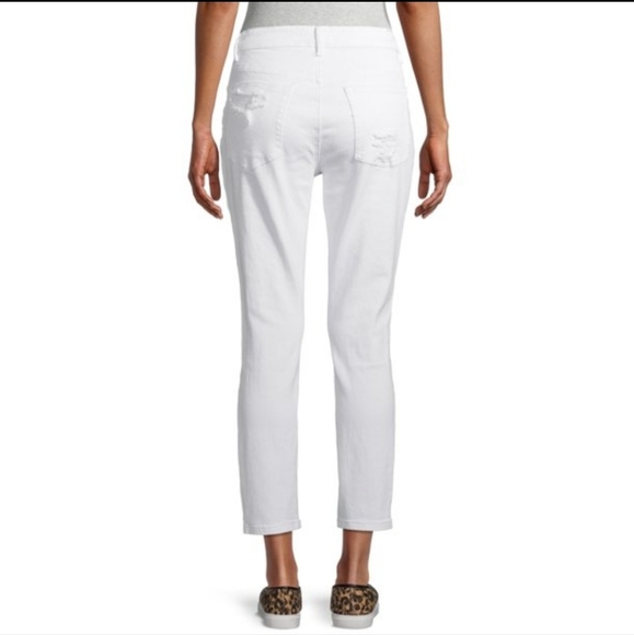 Almost Famous Juniors' High Rise Destructed Mom Jeans - Picture 4 of 4